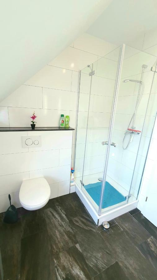 Frankes City Sleep Apartment, 6 Einzelbetten Velbert Eksteriør bilde